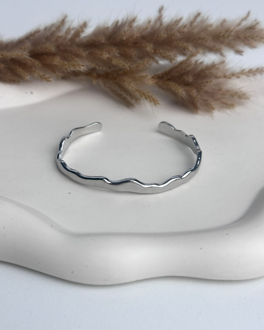Noire Silver Cuff - Seleniajewels
