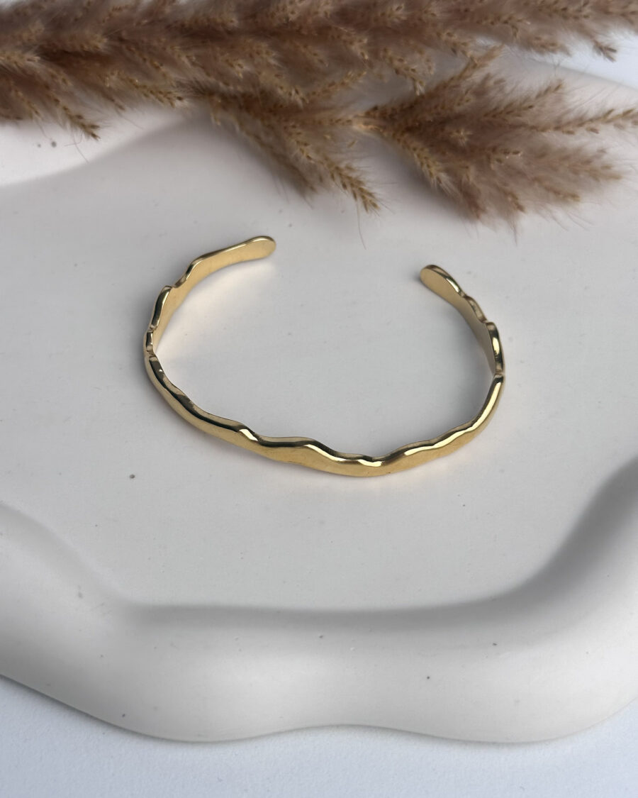 Noire Gold Cuff - Seleniajewels